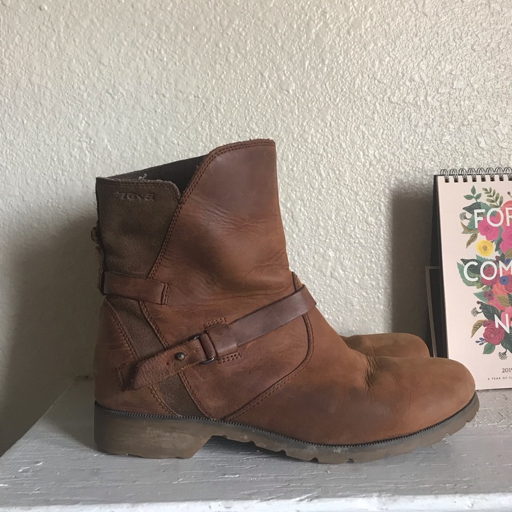 Teva De La Vina Low Boot